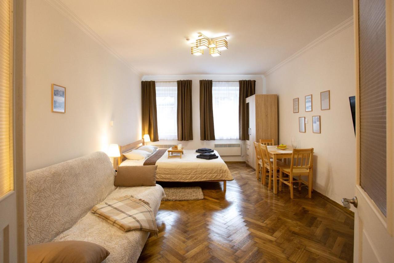 Peaceful Studio On Rynok Square Lemberg Exterior foto